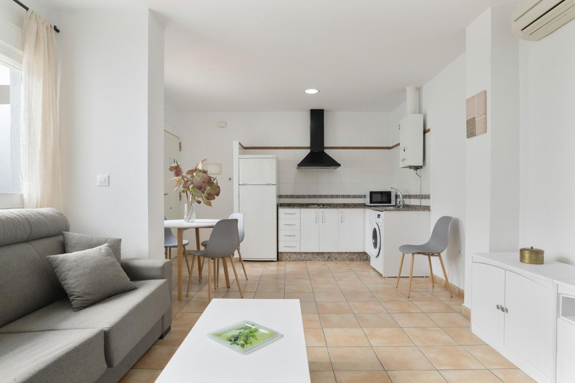 Apartamento Perez Zara 4 โกนิล เด ลาฟรอนเตรา ภายนอก รูปภาพ
